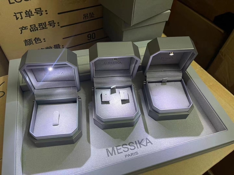中国 最もよい 18K金のダイヤモンドのイヤリング 販売