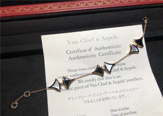 Elegant  Divas Dream 18K Gold Diamond Bracelet With Agate And White Shell