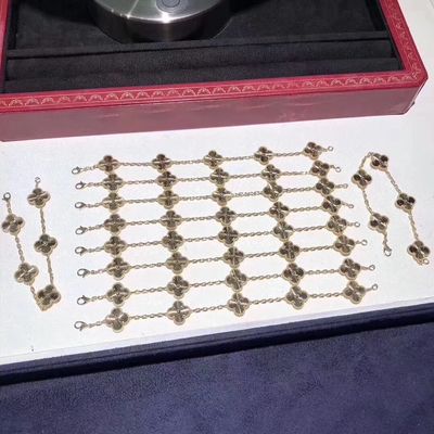 Custom Brand jewelry for sale Magnificent , 18K Yellow Gold Vintage  Bracelet luxury jewelry brands