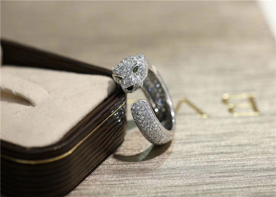 N4225200 VS Diamond Panthere Brand Ring With Emeralds Onyx best china jewelry manufacturer