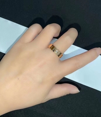 専門宝石類宝石類18kの金の婚約指輪にBrand愛リングをするため贅沢な金