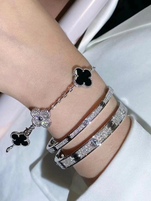 宝石類を置くカスタマイズされたBrandの実質のダイヤモンドの腕輪18kの純金HK