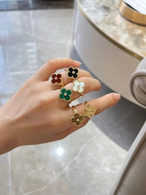 ルックスカスタム 18K ゴールド 宝石コレクション ルックス 職人による体験 ドバイ